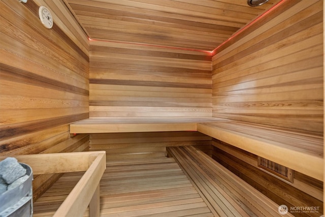 view of sauna / steam room