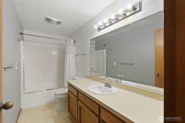 full bathroom with visible vents, toilet, shower / bath combo, and vanity