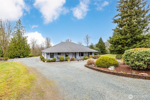 6084 Gartin Pl, Sedro Woolley, WA 98284 - view of front facade featuring gravel driveway