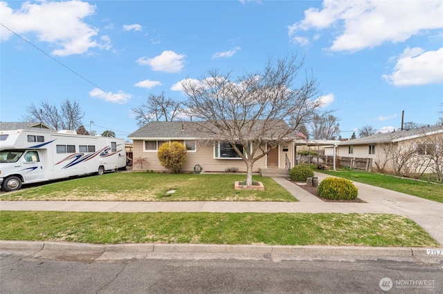 view of front of house featuring a front yard