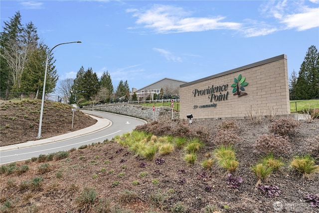 view of community / neighborhood sign