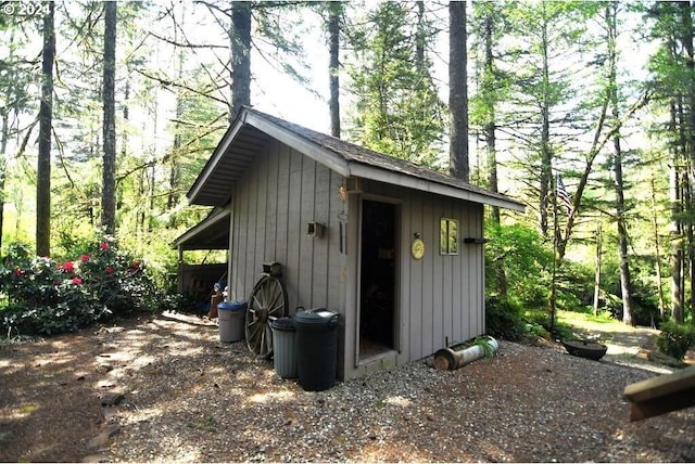 view of outbuilding featuring an outdoor structure