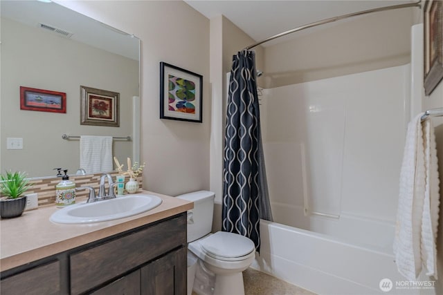 16103 NE 102nd Way, Vancouver, WA 98682 - full bath with backsplash, toilet, vanity, and shower / tub combo with curtain