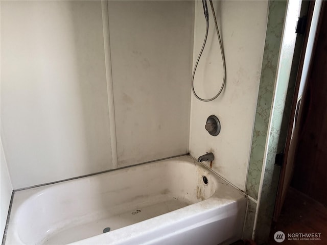 bathroom featuring shower / washtub combination