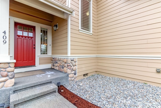 entrance to property with crawl space