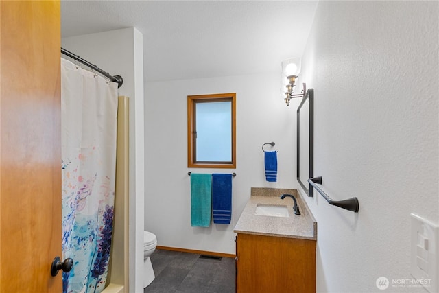 full bath with vanity, toilet, a shower with curtain, and visible vents