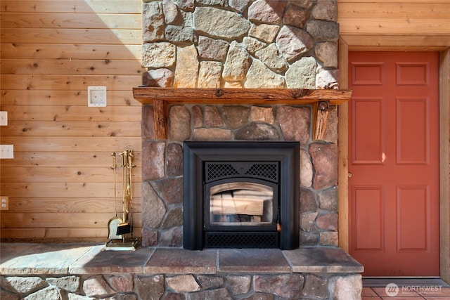6065 Central Ave, Anacortes, WA 98221 - interior details with wood walls