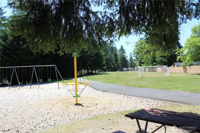 28016 234th Ave SE, Maple Valley, WA 98038 - surrounding community with a sport area