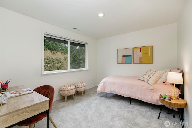 bedroom featuring recessed lighting, carpet, visible vents, and baseboards