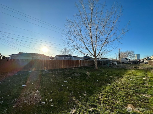 view of yard featuring a fenced backyard