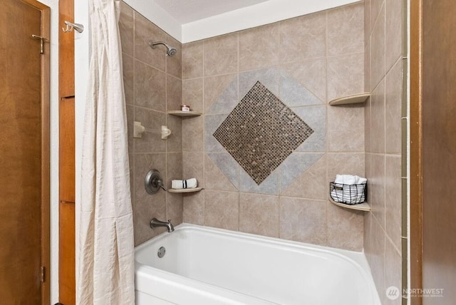 full bath with shower / bathtub combination with curtain