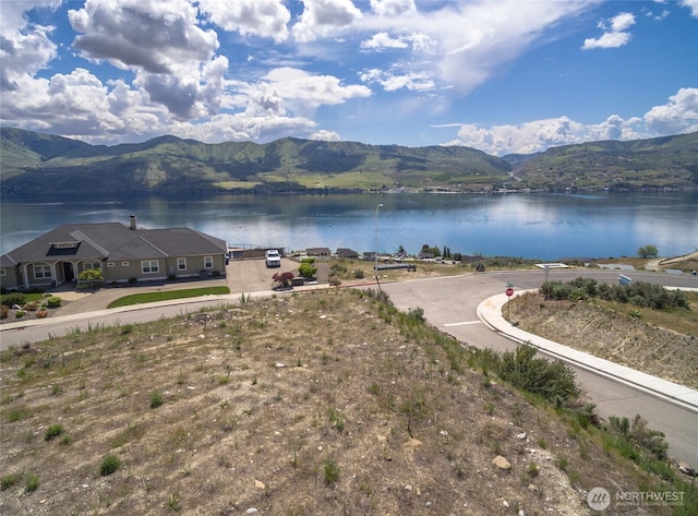 Listing photo 3 for 104 Lake Ridge Dr, Chelan WA 98816