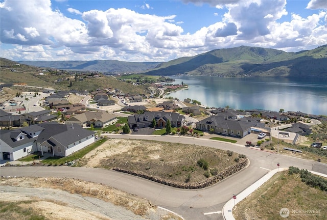 Listing photo 2 for 104 Lake Ridge Dr, Chelan WA 98816