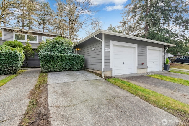 view of detached garage