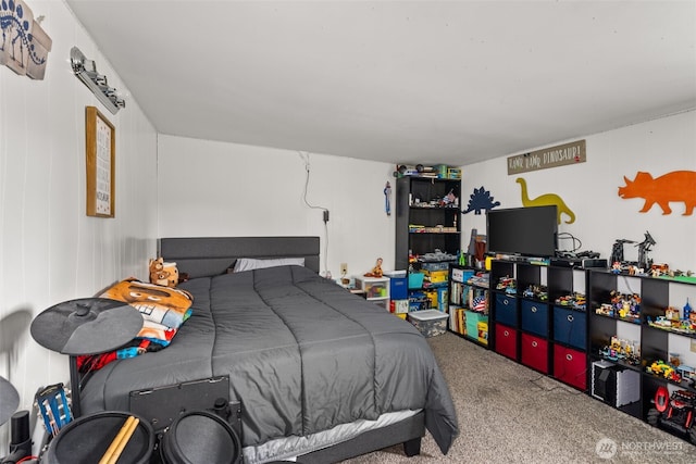 bedroom featuring carpet floors