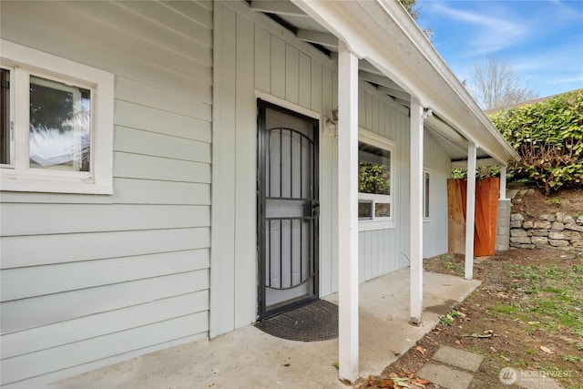 Listing photo 2 for 1711 N Lafayette Ave, Bremerton WA 98312