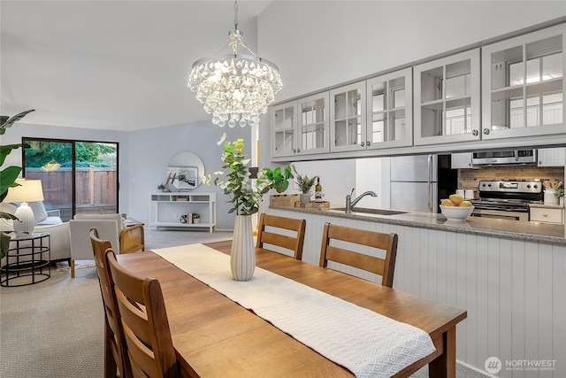 dining room with an inviting chandelier