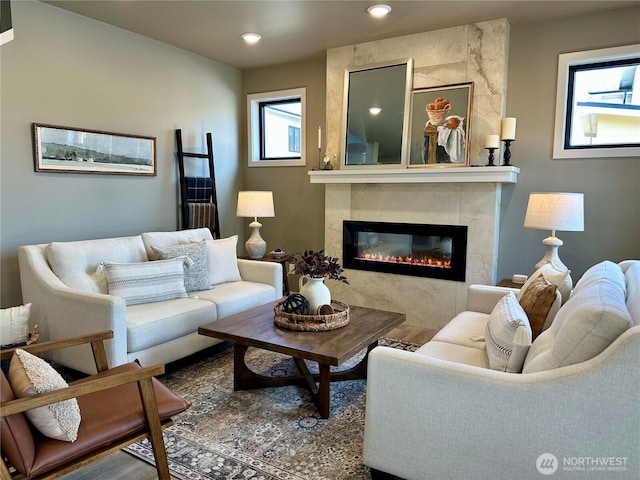 570 Creston Ct, Bellingham, WA 98226 - living room featuring a fireplace and recessed lighting