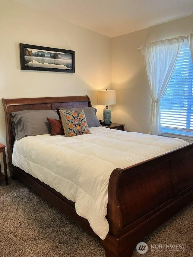 view of carpeted bedroom