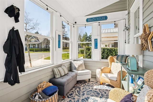 221 Meriweather St, Pacific Beach, WA 98571 - sunroom with a healthy amount of sunlight and vaulted ceiling