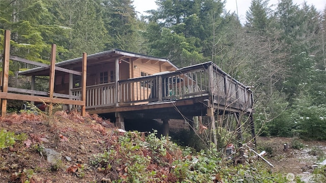 2001 N Dow Mountain Rd, Hoodsport, WA 98548 - wooden deck with a view of trees