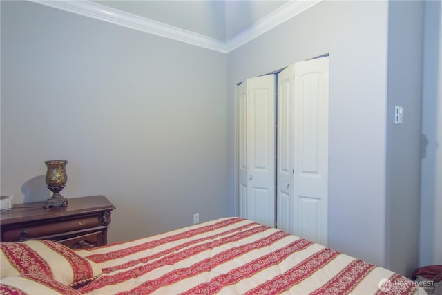 8445 Cimarron Way, Maple Falls, WA 98266 - bedroom with ornamental molding and a closet