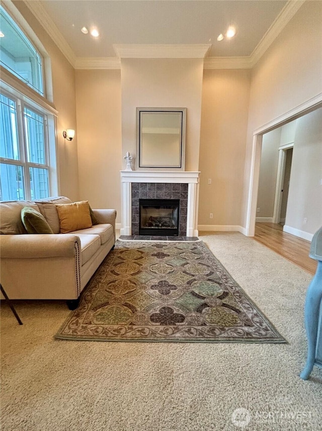 50 Holbrook Ln, Aberdeen, WA 98520 - living area with a high ceiling, baseboards, and ornamental molding