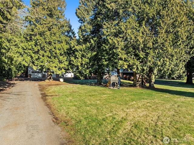 view of front of property with a front yard