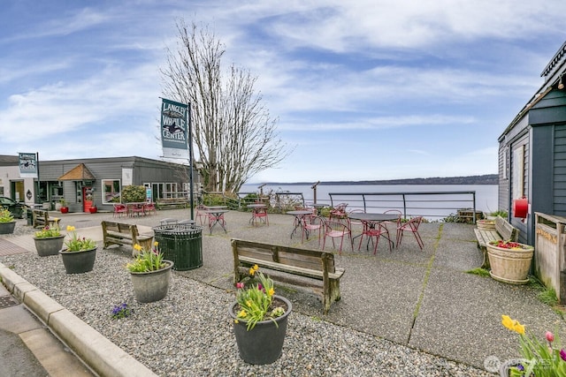 249 Cascade Ave, Langley, WA 98260 - view of patio with outdoor dining space
