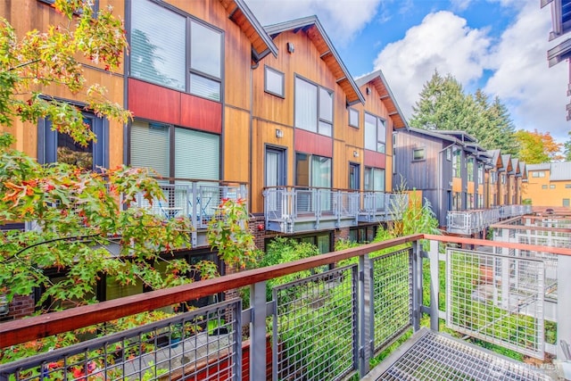 balcony featuring a residential view