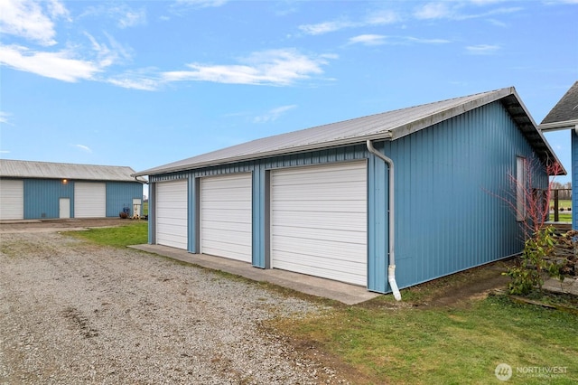 view of detached garage