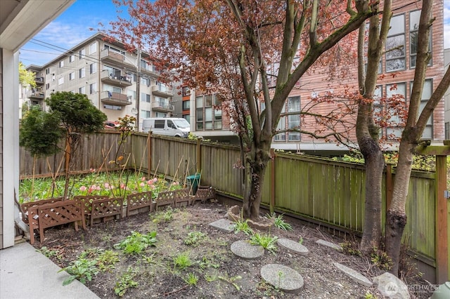 view of yard featuring fence