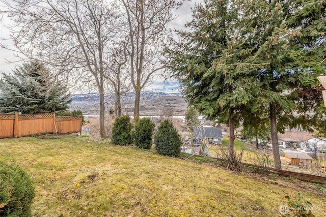 view of yard featuring fence