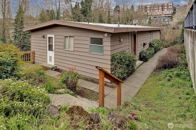 Listing photo 2 for 1813 Taylor Ave N, Seattle WA 98109