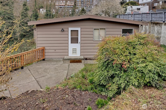 Listing photo 3 for 1813 Taylor Ave N, Seattle WA 98109