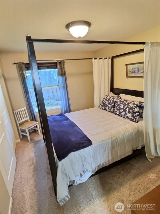 bedroom featuring carpet floors