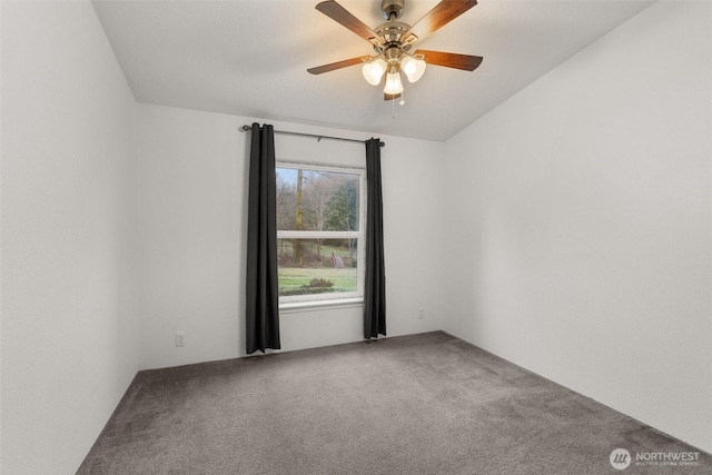 empty room featuring carpet and ceiling fan