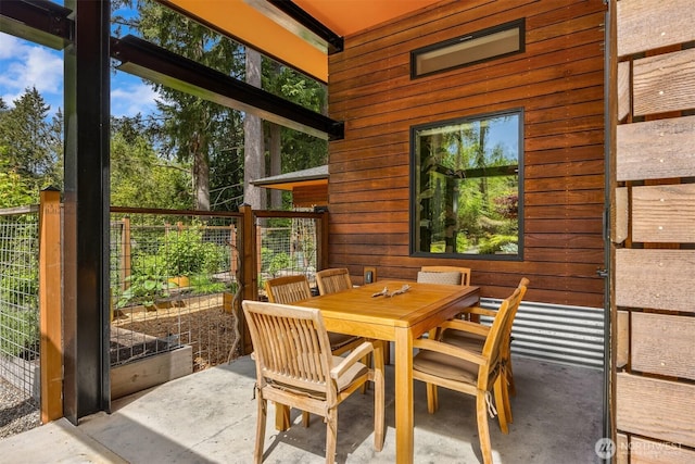 11012 Skinner Rd NE, Bainbridge Island, WA 98110 - view of sunroom / solarium