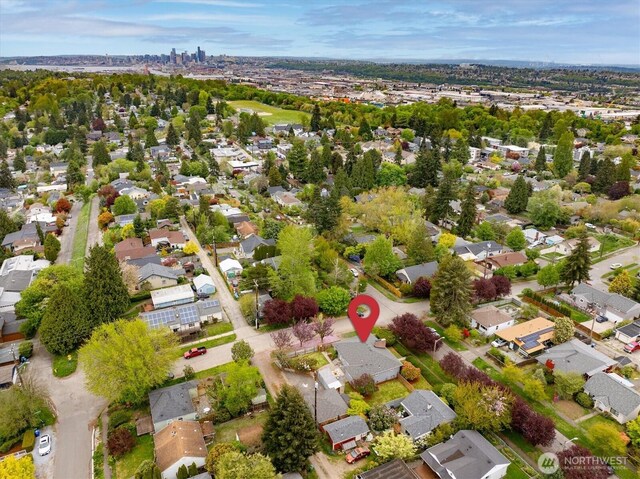 birds eye view of property featuring a residential view