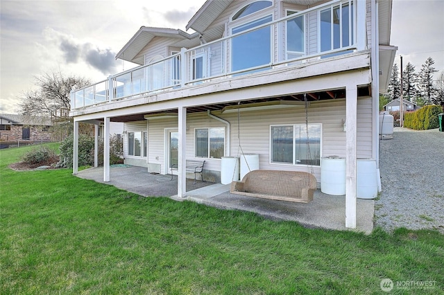 1433 Crestview Dr, Camano Island, WA 98282 - back of property with a patio area and a yard