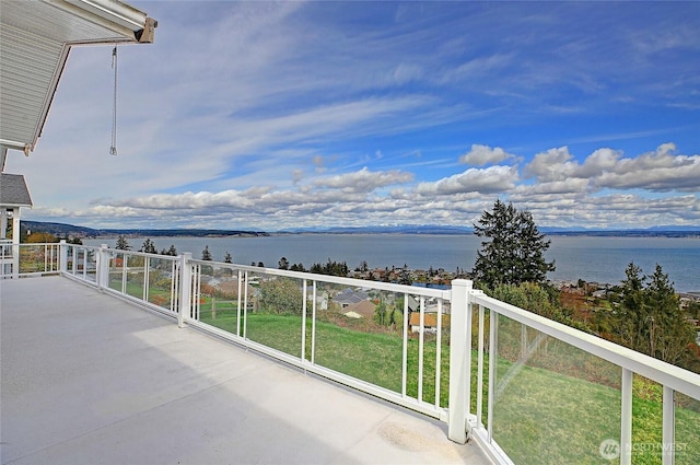 1433 Crestview Dr, Camano Island, WA 98282 - balcony featuring a water view