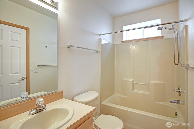 1433 Crestview Dr, Camano Island, WA 98282 - full bath with toilet, vanity, and  shower combination
