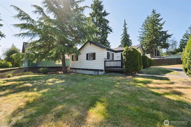 817 SW 158th St, Burien, WA 98166 - view of front facade with a wooden deck