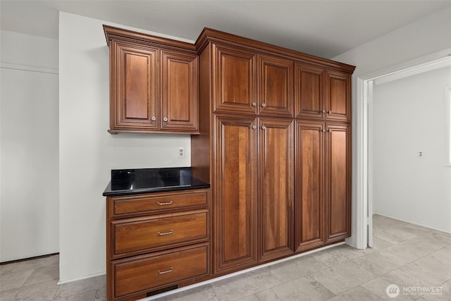 1918 SE Maple Dr, Chehalis, WA 98532 - view of bar area