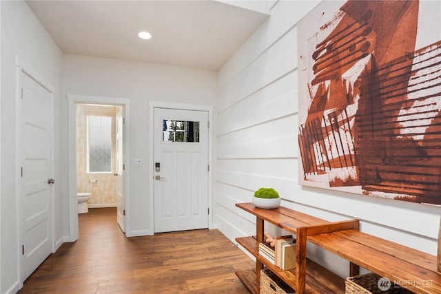 1133 68th Ave SE, Tumwater, WA 98501 - entrance foyer with recessed lighting, baseboards, and wood finished floors