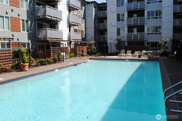 10501 8th Ave NE Unit 406, Seattle, WA 98125 - view of community pool