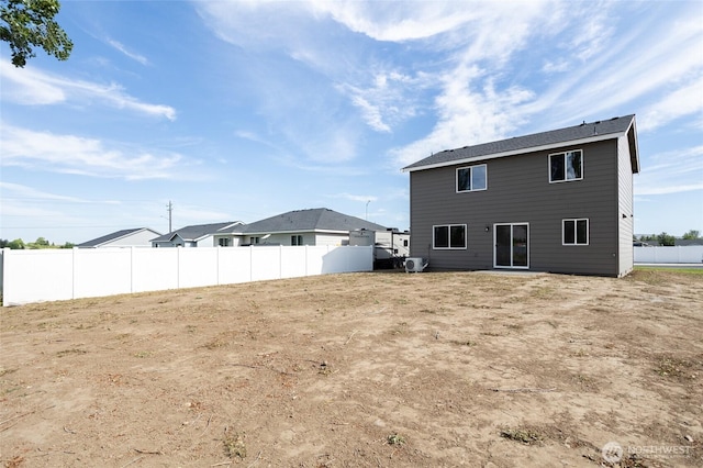 425 Pear Dr, Tieton, WA 98947 - rear view of property with fence