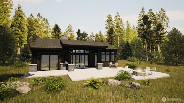 581 Wanawish Loop, Cle Elum, WA 98922 - view of home's community with an outdoor fire pit and a patio area