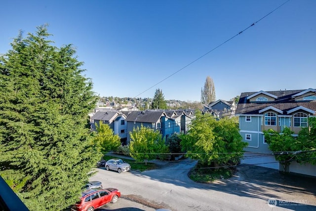 2120 W Ruffner St, Seattle, WA 98199 - view of front facade featuring a residential view