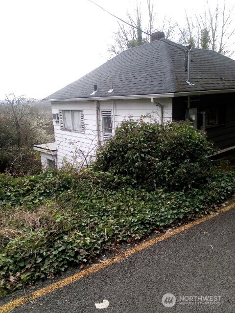 405 NE Hillside Dr, Chehalis, WA 98532 - photo 2
